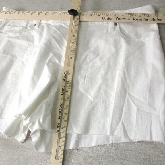 Universal Thread‎ Denim Short Women's 20W White High Rise Cotton Blend 5-Pockets - Picture 8 of 9